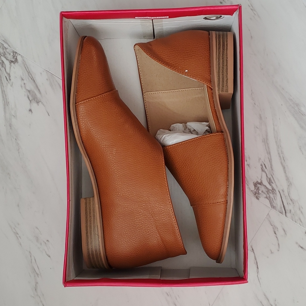 New! Women's PU Leather Cognac Pointed Toe Dorsey ankle bootie .25 inch heel